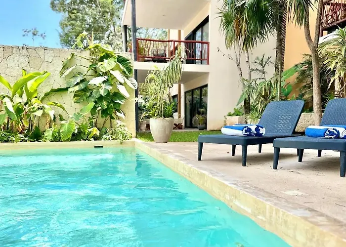 Exclusive Building Infinity Pool And Gym Restaurants And Bar District Nearby *