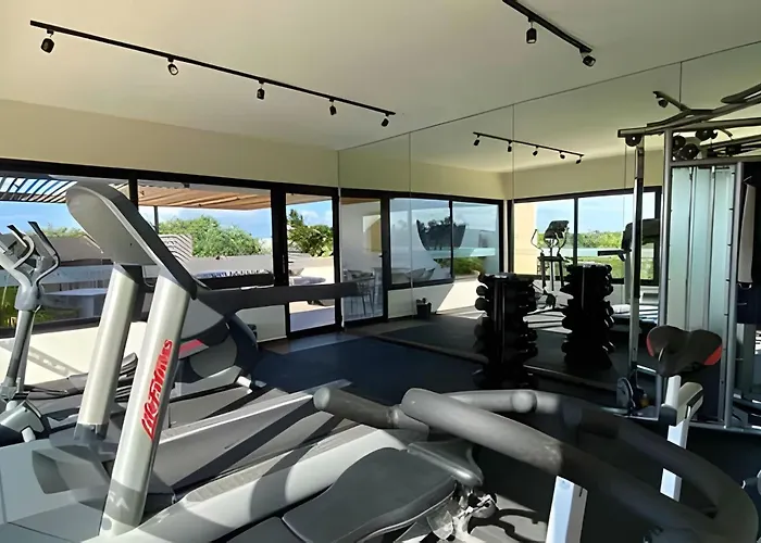 Exclusive Building Infinity Pool And Gym Restaurants And Bar District Nearby Ferienhaus *