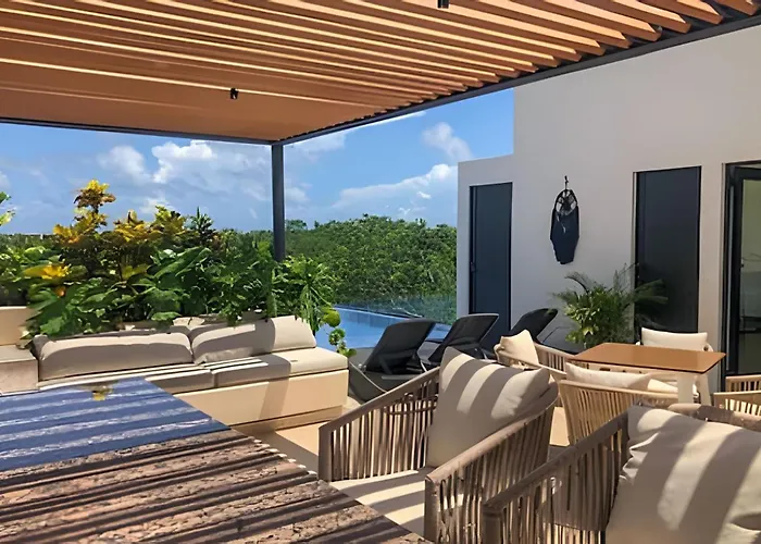 Exclusive Building Infinity Pool And Gym Restaurants And Bar District Nearby Tulum