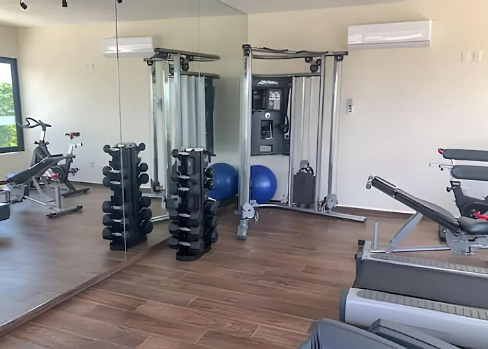 Exclusive Building Infinity Pool And Gym Restaurants And Bar District Nearby *