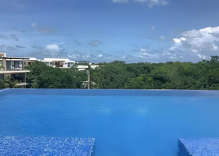 Exclusive Building Infinity Pool And Gym Restaurants And Bar District Nearby Ferienhaus
